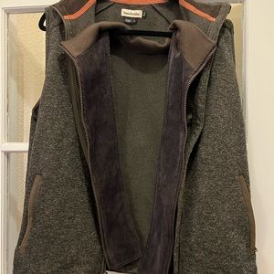 Tom Beckbe vest